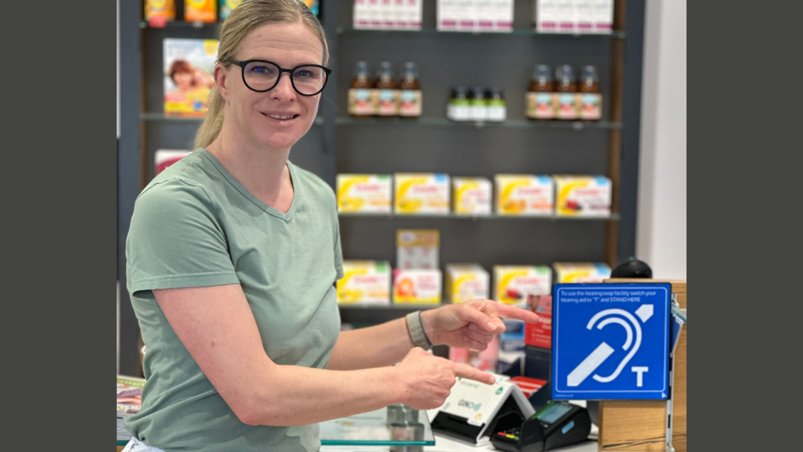 Apotheke unterstützt Hörbehinderte mit eigenem Tara-Bereich