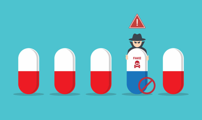 Symbolbild: Ein Comic zeigt mehrere rot-weiße Kapseln. Hinter einen blau-weißen steht ein Comic-Männchen mit Hut und Mantel in schwarz gekleidet. Es fällt die Kapsel fest und es steht "Fake" drauf mit einem Totenkopf Symbol.