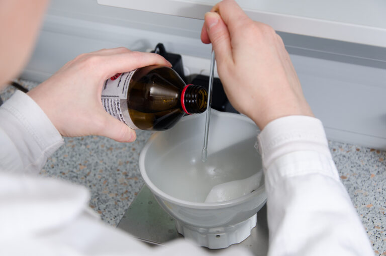 Cremeherstellung in der Apotheke