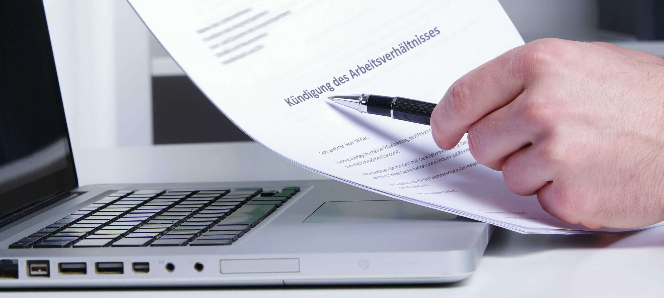 Kündigung oder Entlassung: Was gibt es zu beachten?