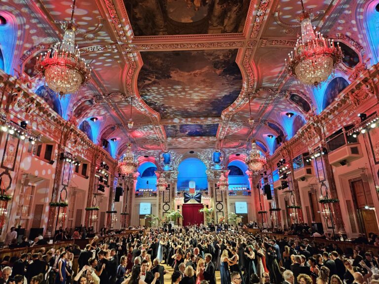 Der Ballsaal der Hofburg.