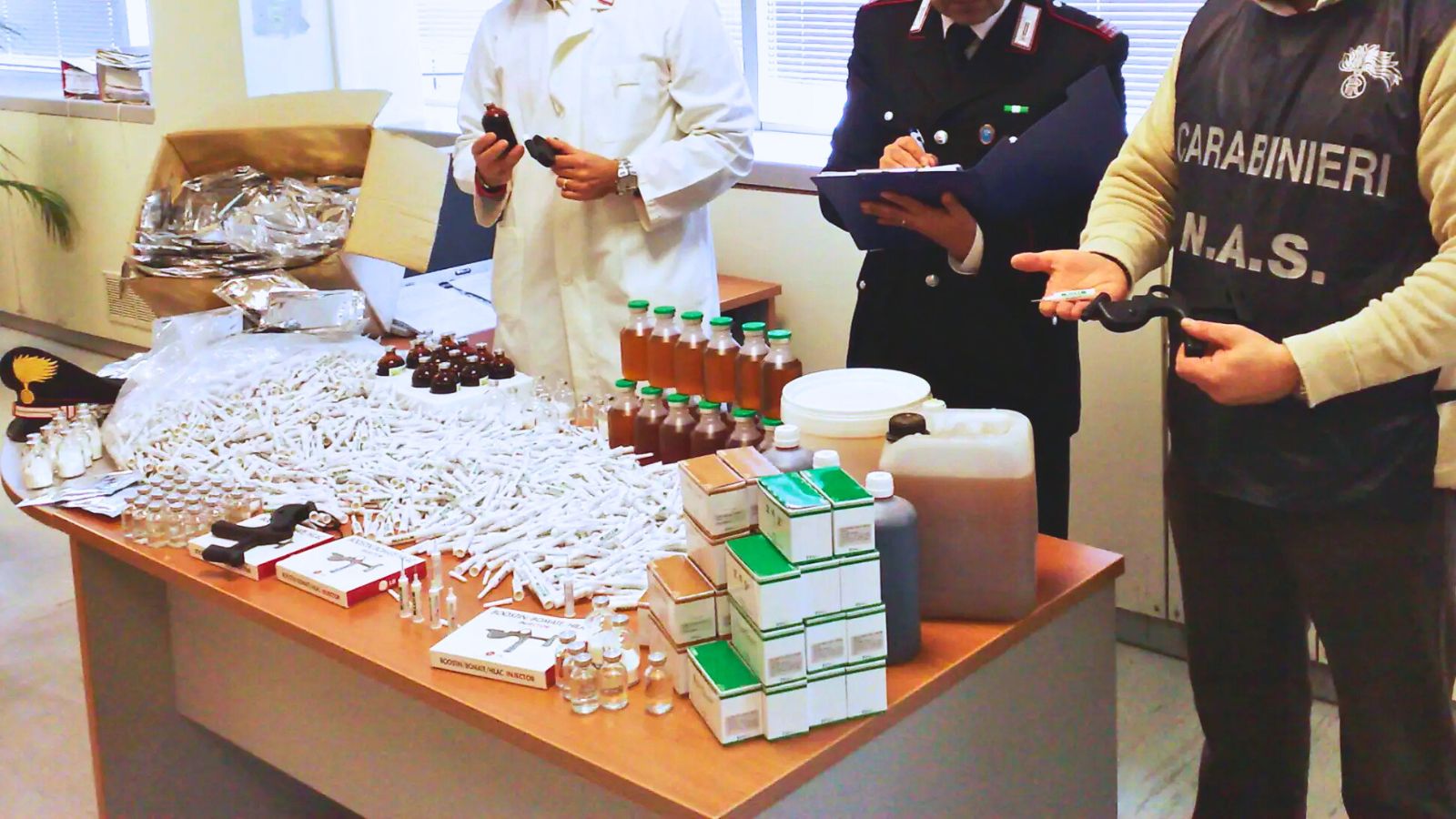 Europol präsentiert beschlagnahmte Arzneimittel