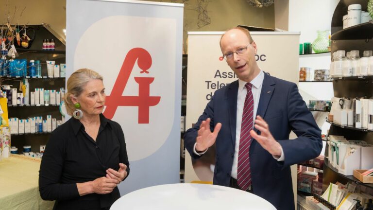 Ulrike Mursch-Edlmayr und Hans Aubauer bei der Präsentation des Telemedizin-Prokjekts