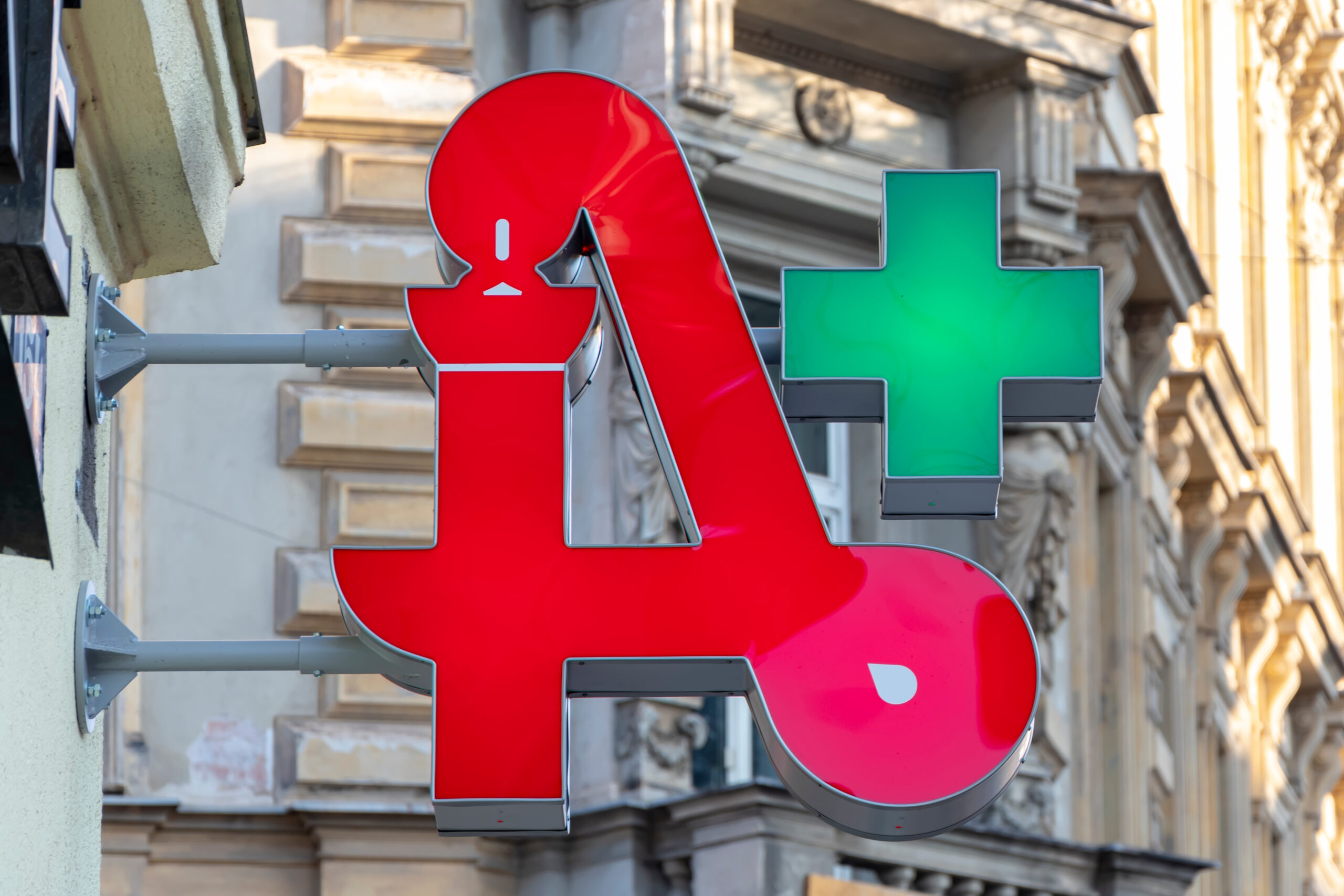 Öffentliche Apotheke versus Anstaltsapotheke