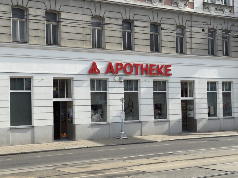 Die Dreifaltigkeits Apotheke in 1150 Wien.
