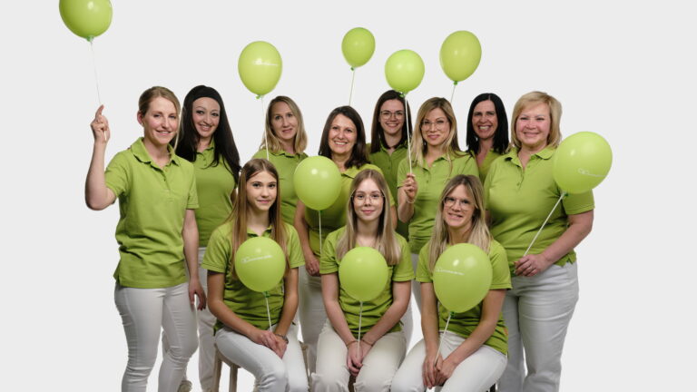 Teamfoto mit Frau Mag. Rosenauer.