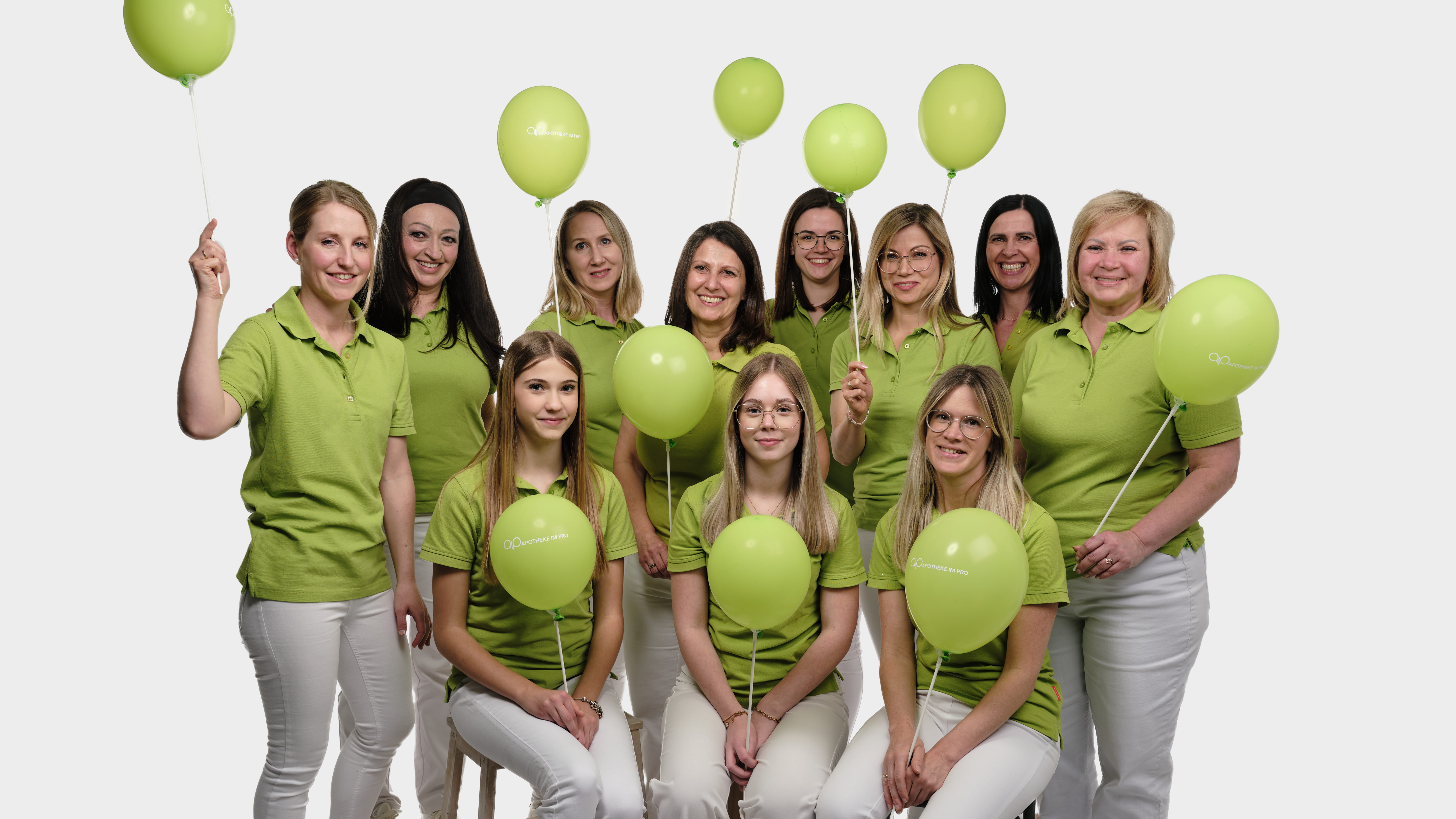 Teamfoto mit Frau Mag. Rosenauer.